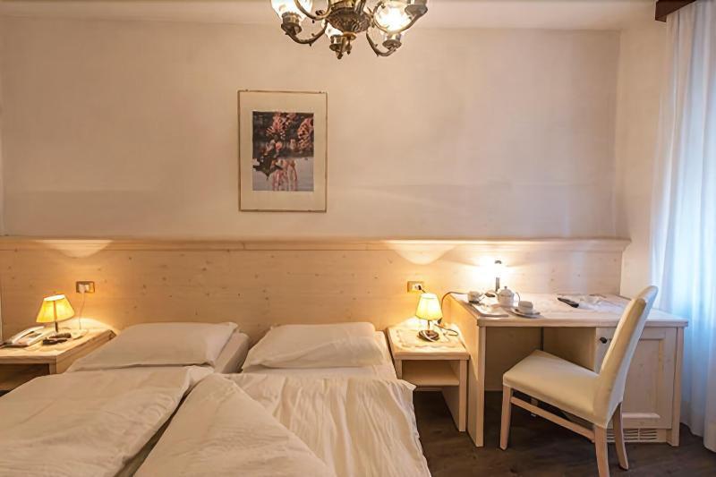 Albergo Antica Rosa เลวิโกแตร์เม ภายนอก รูปภาพ