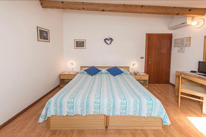 Albergo Antica Rosa เลวิโกแตร์เม ภายนอก รูปภาพ