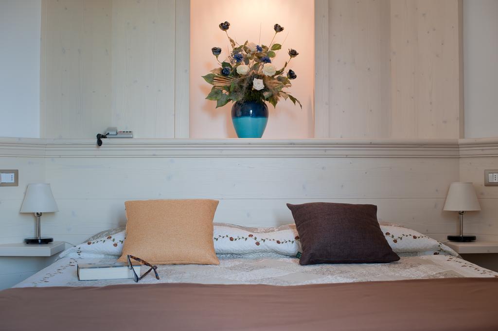 Albergo Antica Rosa เลวิโกแตร์เม ภายนอก รูปภาพ